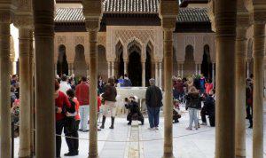 lions courtyard in the alhambra