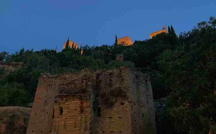 sunset at paseo de los tristes