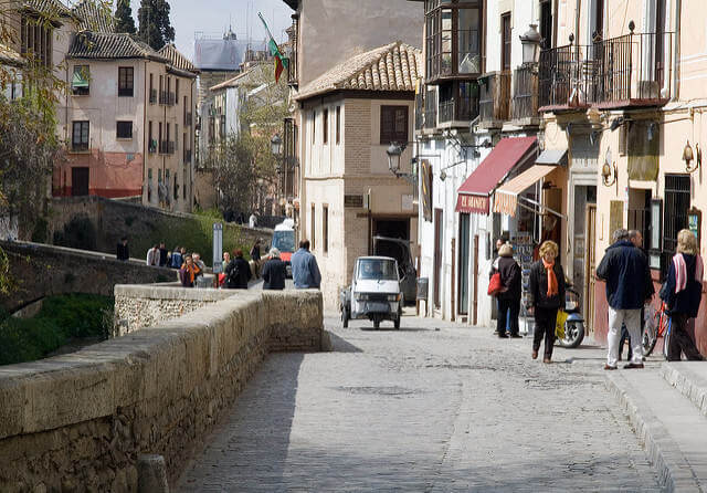 Granada acera del darro