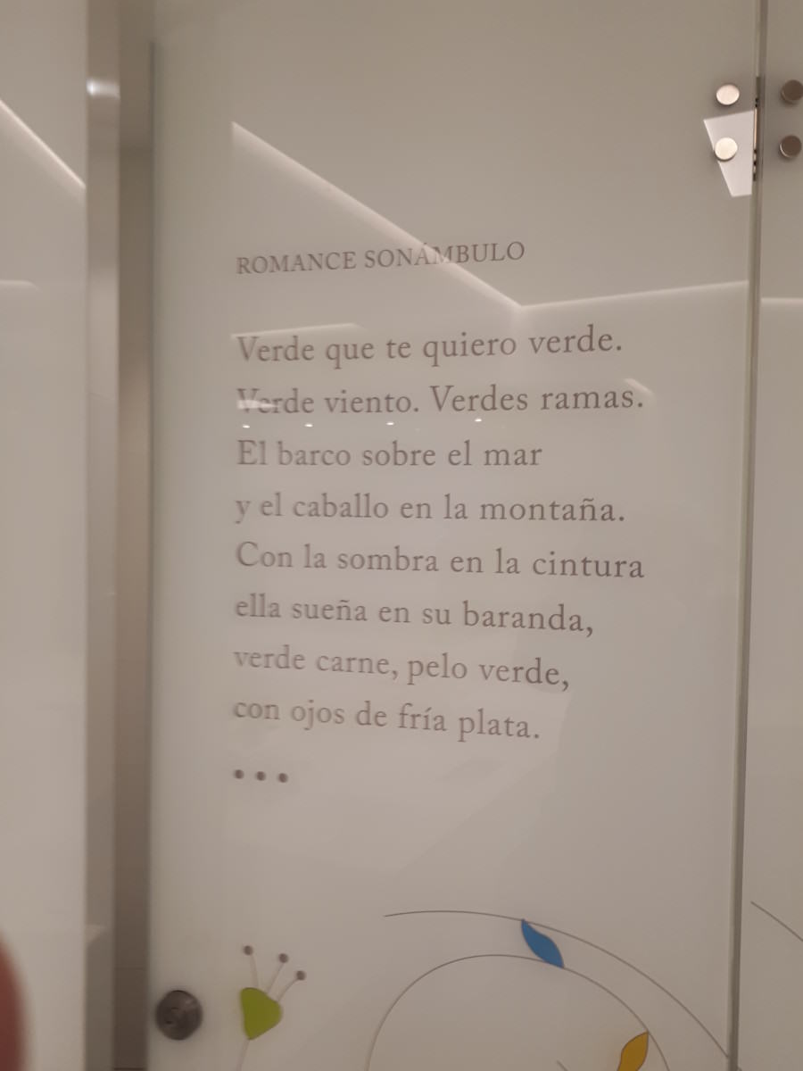 Federico García Lorca homenajeado en el aeropuerto de Granada: romance sonámbulo