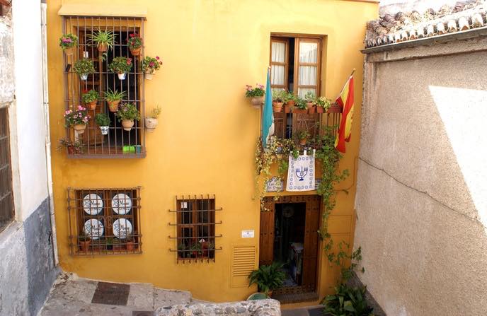 sephardic museum façade in granada