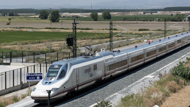 high speed train in Granada